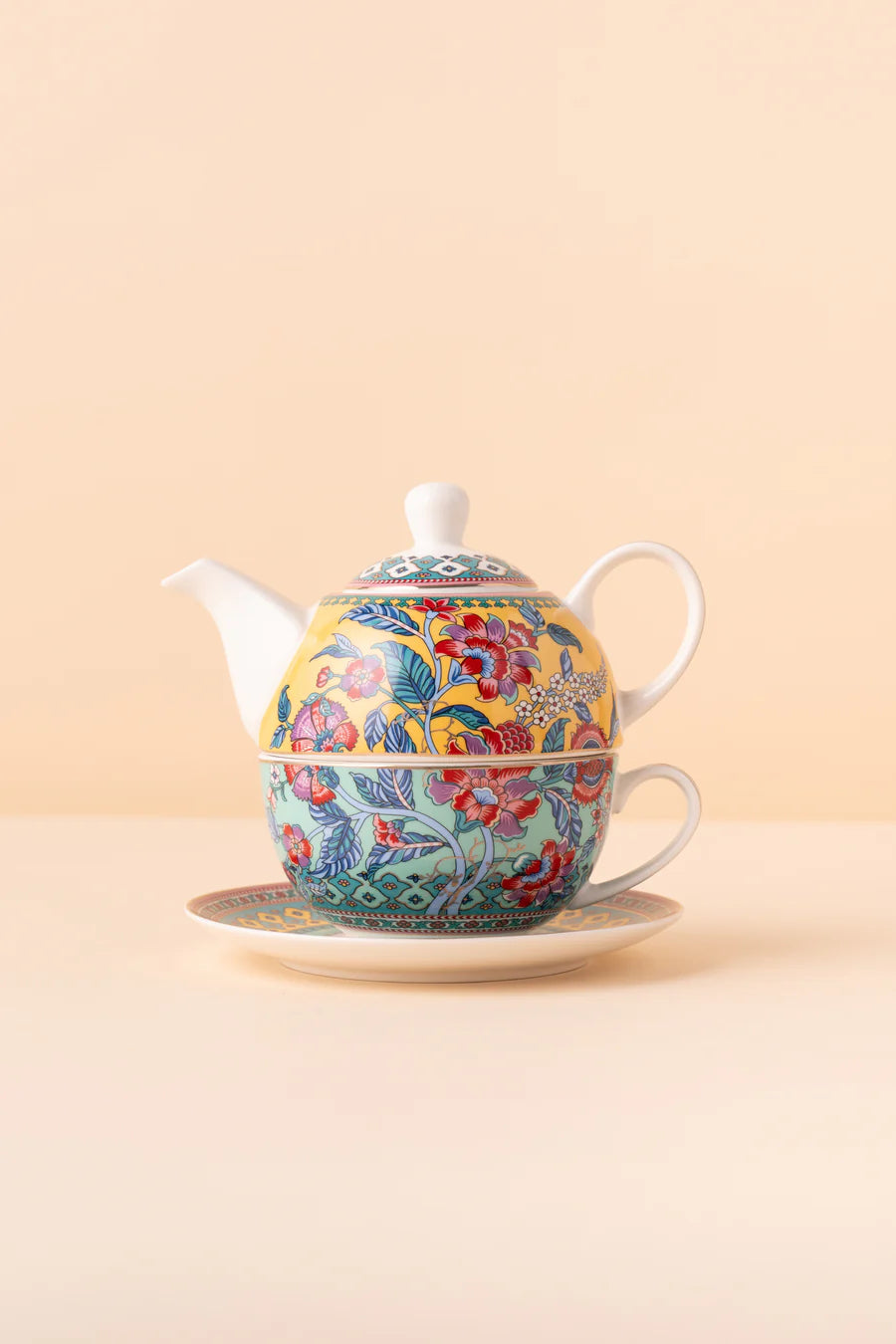 B38 Teapot with Cup