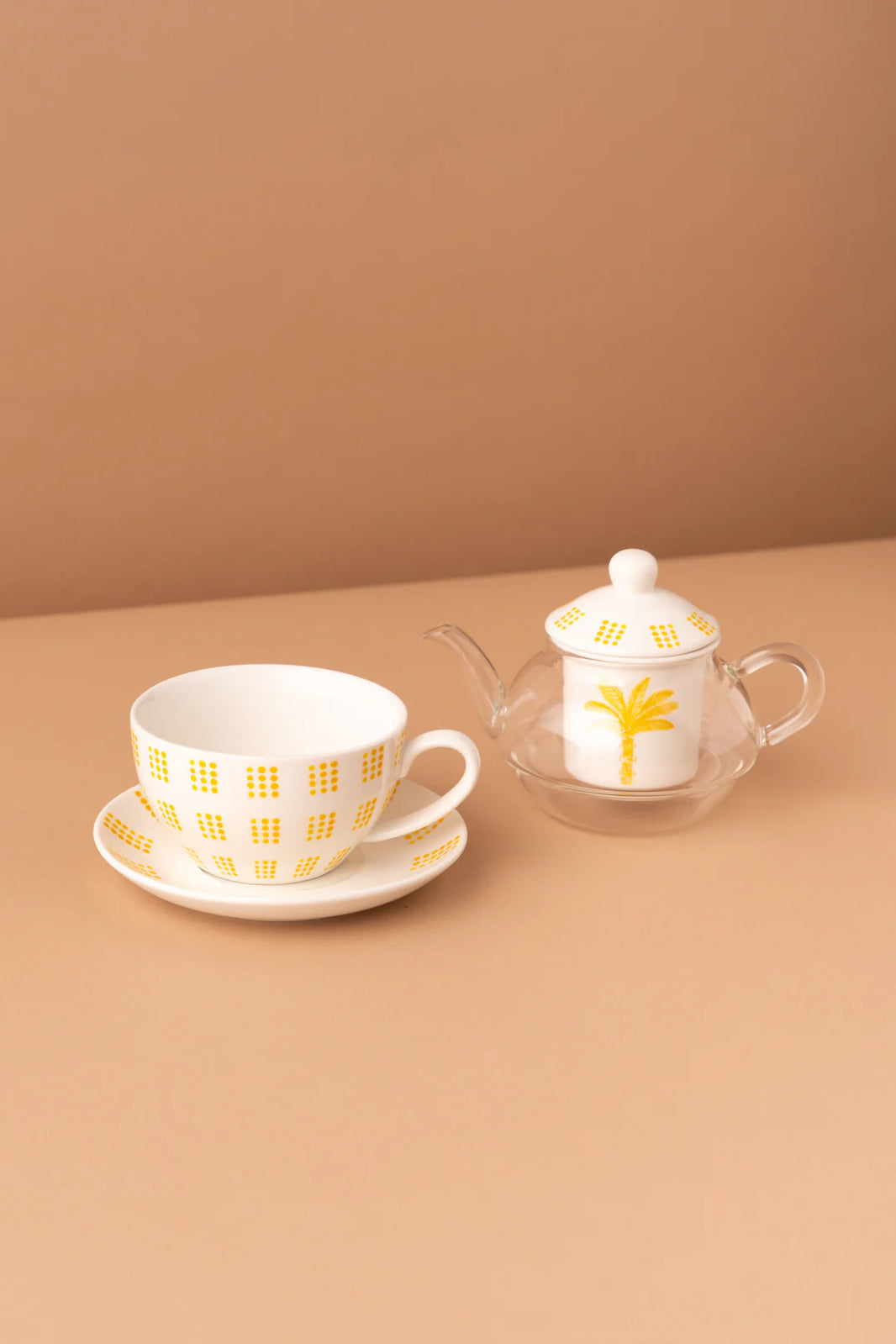 B32 Teapot with Cup